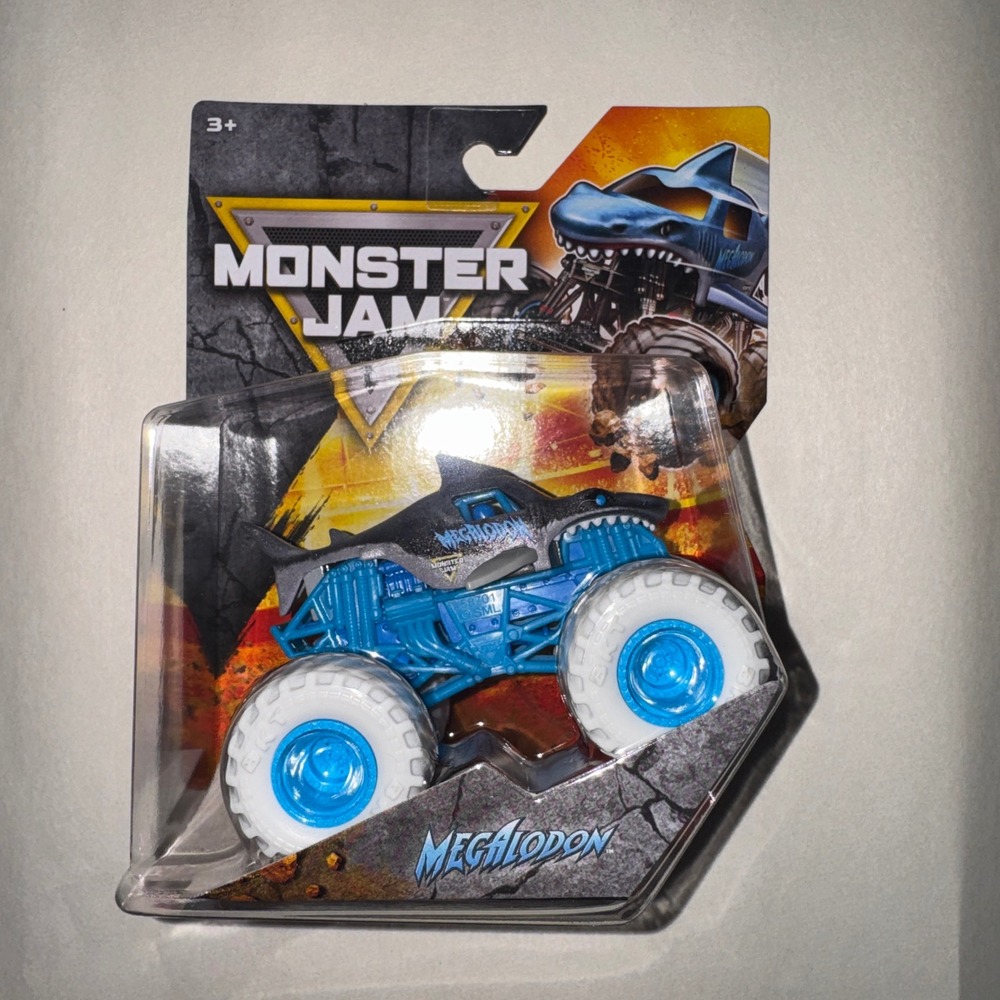 Monster Jam Megalodon Monster Truck Series‎ 02 Grey Blue White 1:64 Scale New